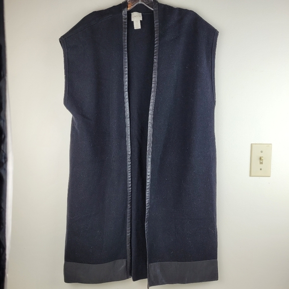Chico's long black sleeveless sweater vest side slits faux leather trim office M - Picture 2 of 8